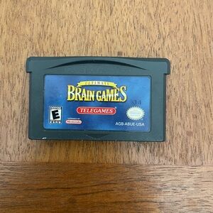 Gameboy Ultimate Brain Games game. In excellent condition